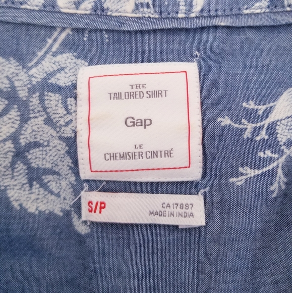 GAP Floral Chambray Tailored Shirt, Small - Picture 3 of 4